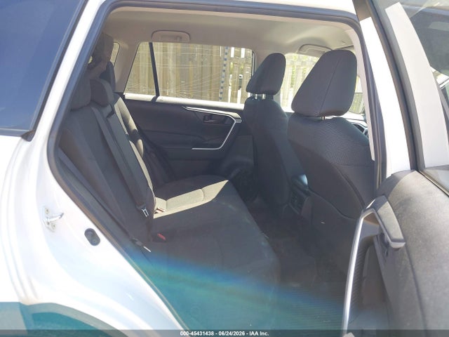 Toyota RAV4 LE 2024 2T3H1RFV7RW342867 Image 8