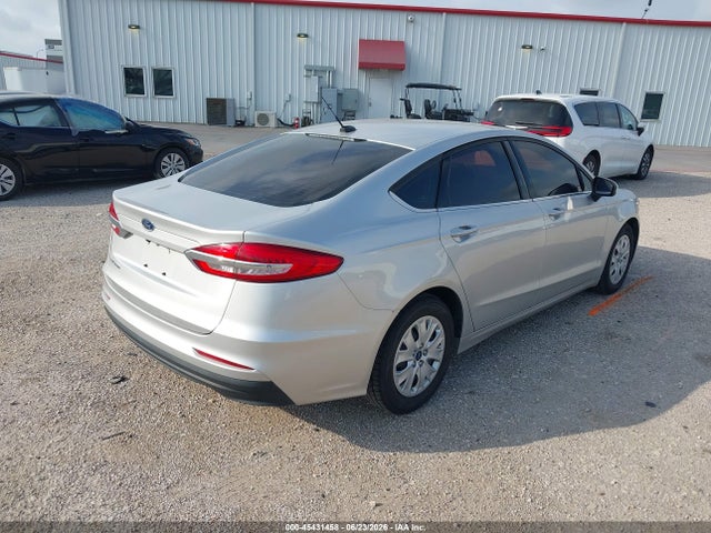 3FA6P0G79KR274010 Ford FUSION S