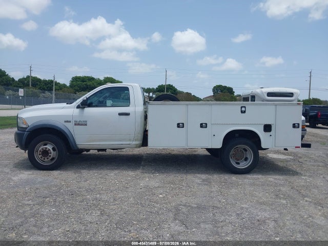 45431489 :رقم المزاد ، 3C7WRNBJ3FG544860 vin ، 2015 Ram 5500 Chassis Tradesman/slt مزاد بيع