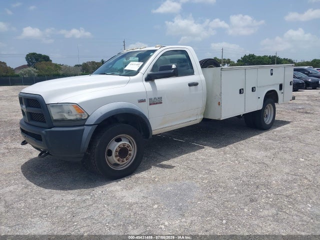 45431489 :رقم المزاد ، 3C7WRNBJ3FG544860 vin ، 2015 Ram 5500 Chassis Tradesman/slt مزاد بيع