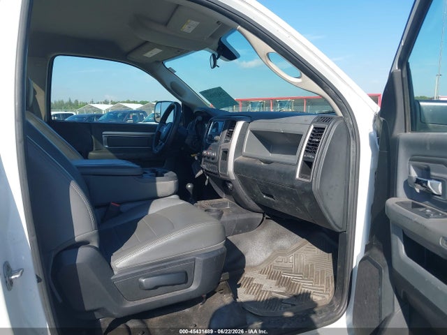 45431489 :رقم المزاد ، 3C7WRNBJ3FG544860 vin ، 2015 Ram 5500 Chassis Tradesman/slt مزاد بيع
