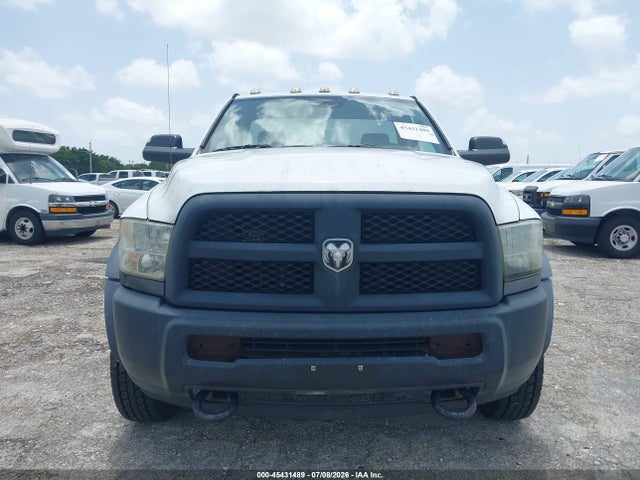 45431489 :رقم المزاد ، 3C7WRNBJ3FG544860 vin ، 2015 Ram 5500 Chassis Tradesman/slt مزاد بيع