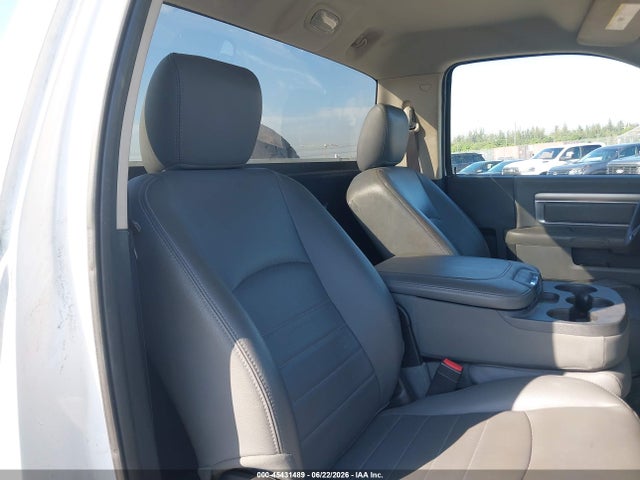 45431489 :رقم المزاد ، 3C7WRNBJ3FG544860 vin ، 2015 Ram 5500 Chassis Tradesman/slt مزاد بيع