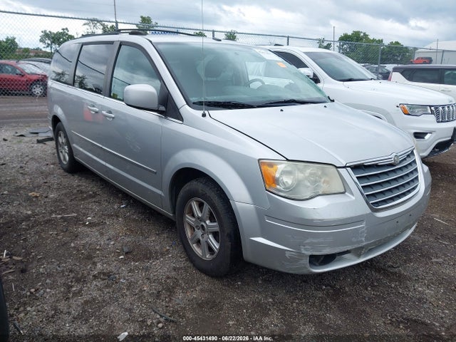 2010 Chrysler Town & Country Touring მანქანა იყიდება აუქციონზე, vin: 2A4RR5DX8AR271584, აუქციონის ნომერი: 45431490