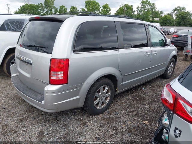2010 Chrysler Town & Country Touring მანქანა იყიდება აუქციონზე, vin: 2A4RR5DX8AR271584, აუქციონის ნომერი: 45431490