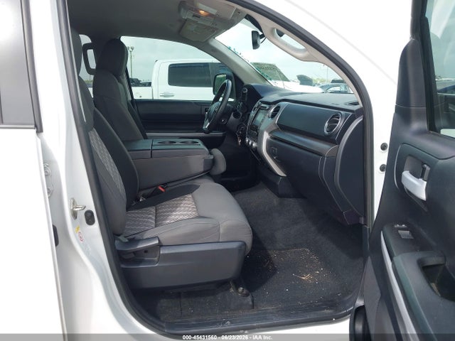5TFEM5F14KX144605 Toyota Tundra Sr5 4.6l V8