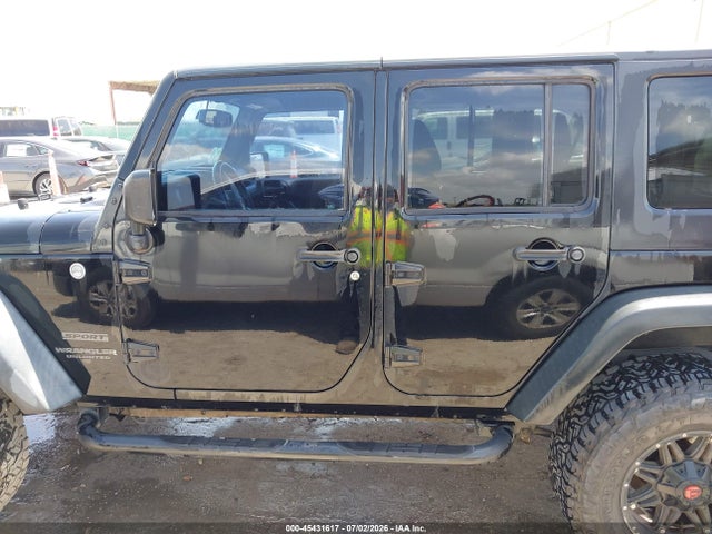 1C4BJWDG2FL592301 Jeep Wrangler Unlimited Sport