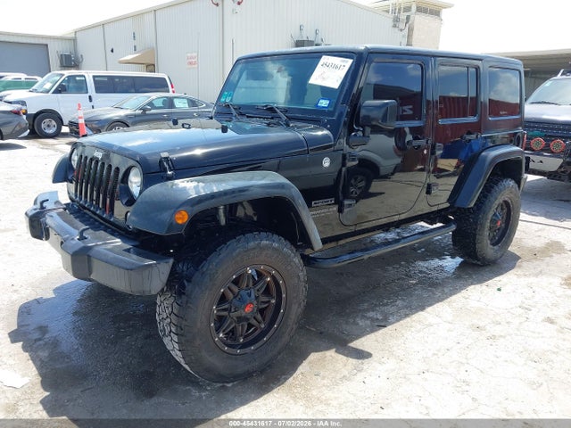 1C4BJWDG2FL592301 Jeep Wrangler Unlimited Sport