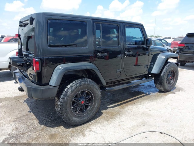 1C4BJWDG2FL592301 Jeep Wrangler Unlimited Sport