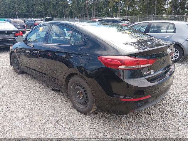 Hyundai ELANTRA SE 2018 5NPD74LF7JH316049 Image 3