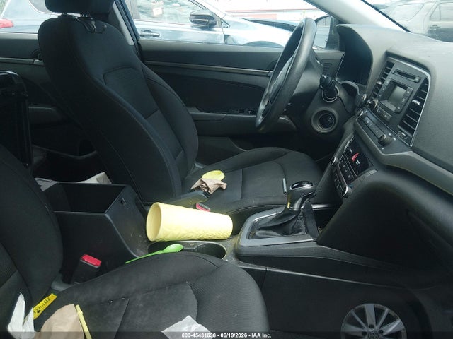 Hyundai ELANTRA SE 2018 5NPD74LF7JH316049 Image 5