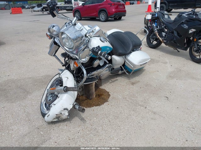 Harley-Davidson Flhr Road King 2016 1HD1FBM15GB662669 Image 2