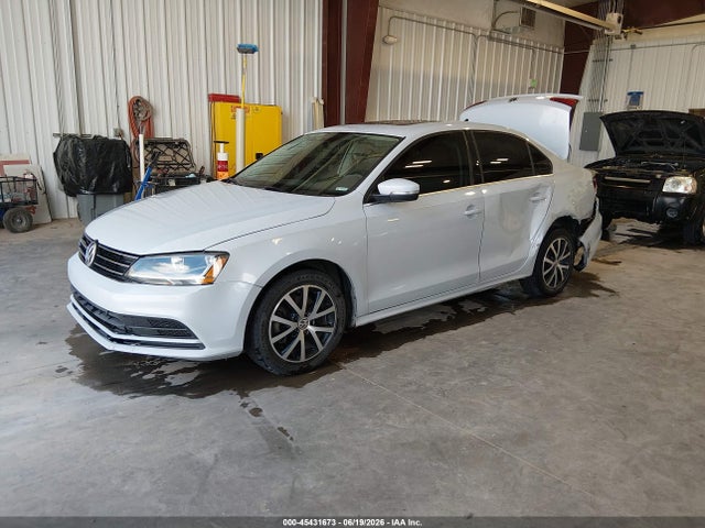 45431673 :رقم المزاد ، 3VWDB7AJ6HM346975 vin ، 2017 Volkswagen Jetta 1.4t Se مزاد بيع