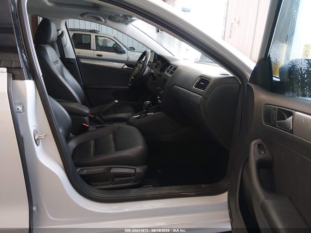 45431673 :رقم المزاد ، 3VWDB7AJ6HM346975 vin ، 2017 Volkswagen Jetta 1.4t Se مزاد بيع