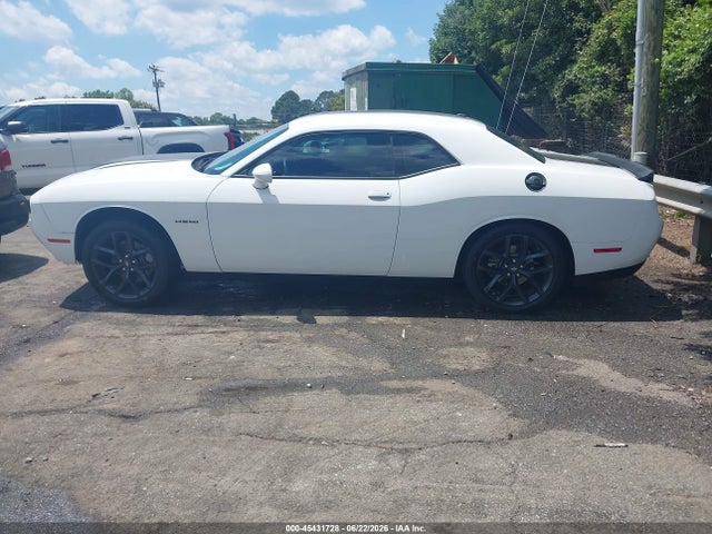 45431728 :رقم المزاد ، 2C3CDZBT2NH253745 vin ، 2022 Dodge Challenger R/t مزاد بيع