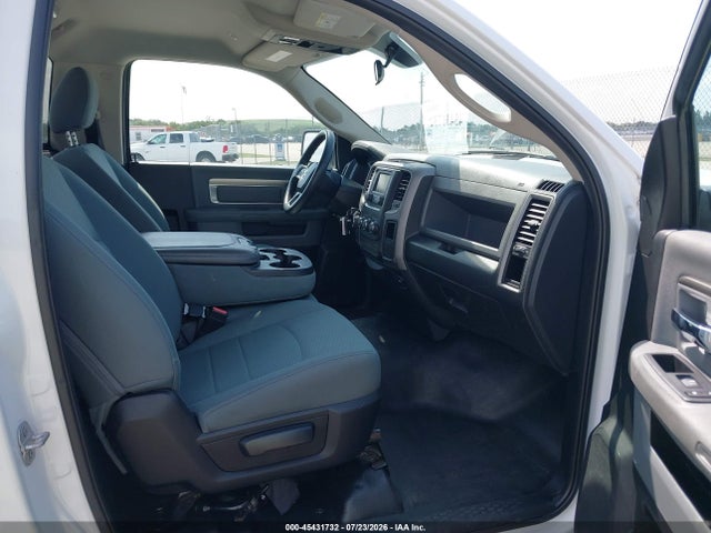 45431732 :رقم المزاد ، 3C6JR6DG1HG764734 vin ، 2017 Ram 1500 Tradesman  4x2 8' Box مزاد بيع