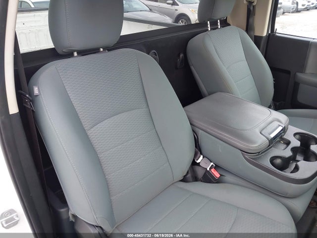 45431732 :رقم المزاد ، 3C6JR6DG1HG764734 vin ، 2017 Ram 1500 Tradesman  4x2 8' Box مزاد بيع