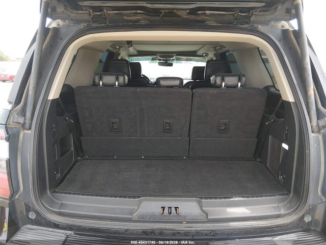 1FMJU1MT1KEA38048 Ford Expedition Platinum