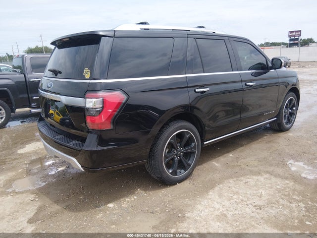 1FMJU1MT1KEA38048 Ford Expedition Platinum