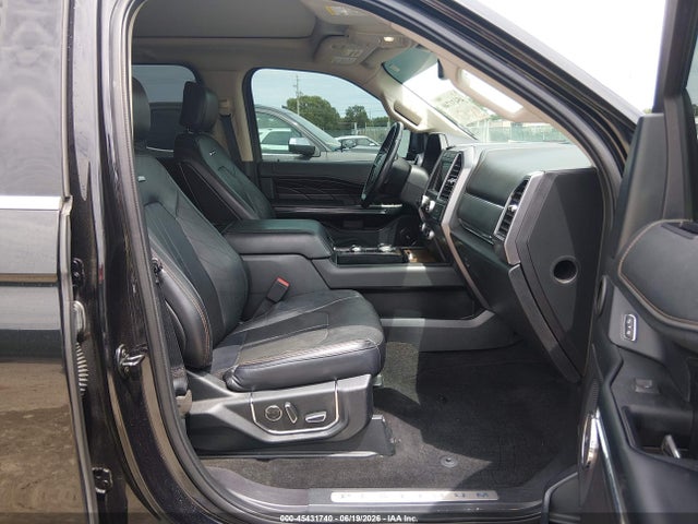 1FMJU1MT1KEA38048 Ford Expedition Platinum