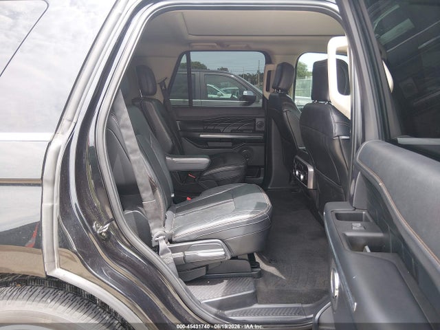 1FMJU1MT1KEA38048 Ford Expedition Platinum