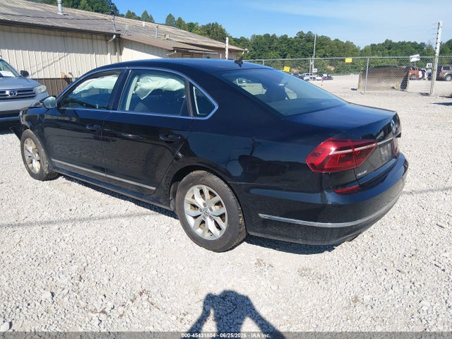 Продажа на аукционе авто 2017 Volkswagen Passat 1.8t S, vin: 1VWAT7A33HC016407, номер лота: 45431804