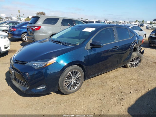 Toyota COROLLA LE 2017 5YFBURHE3HP569038 Image 2