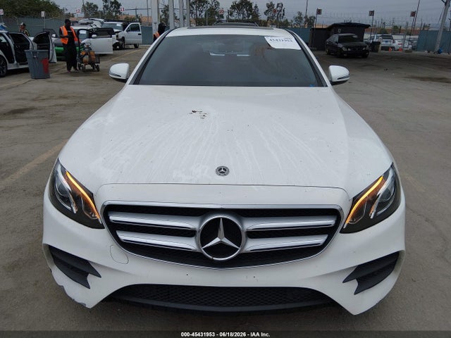 Mercedes-Benz E 300 2018 WDDZF4JB5JA395159 Image 11
