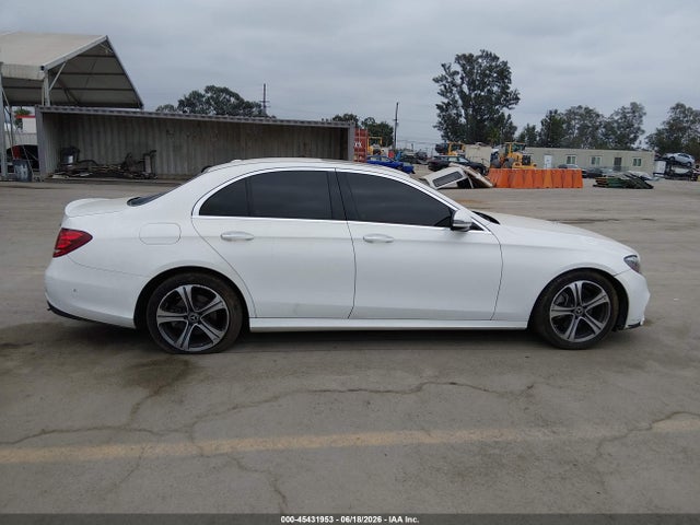 Mercedes-Benz E 300 2018 WDDZF4JB5JA395159 Image 12