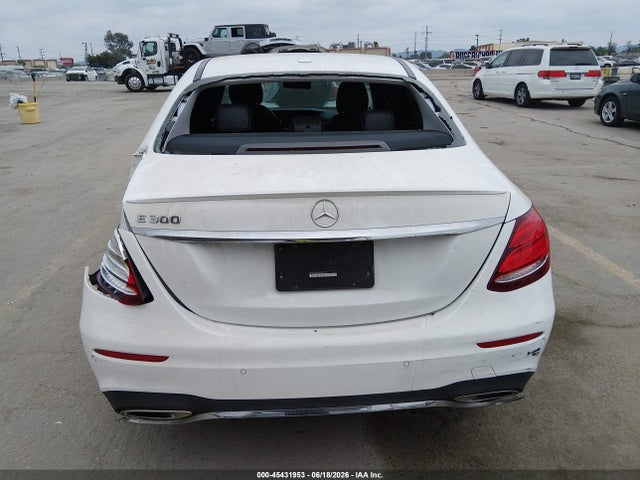 Mercedes-Benz E 300 2018 WDDZF4JB5JA395159 Image 15