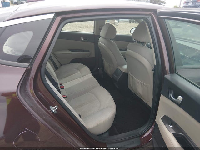 KIA Optima Lx 2018 5XXGT4L32JG270673 Image 8