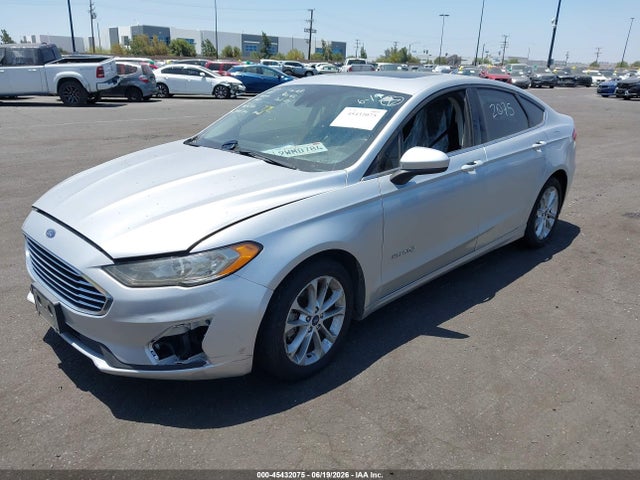Ford Fusion Hybrid Se 2019 3FA6P0LU7KR135120 Image 2