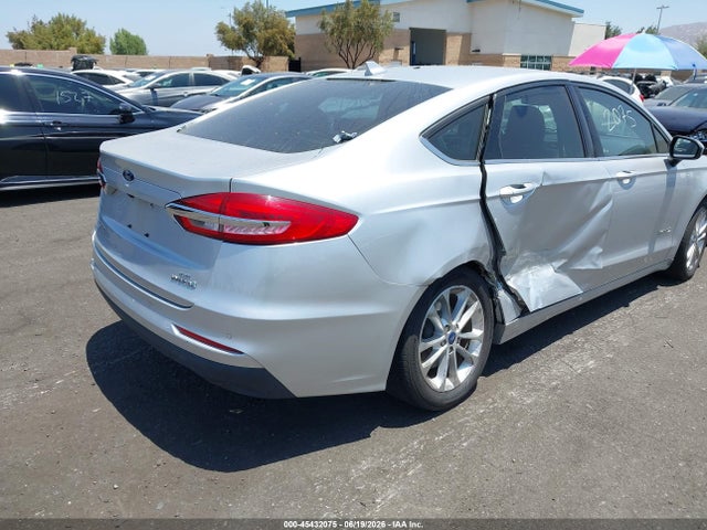 Ford Fusion Hybrid Se 2019 3FA6P0LU7KR135120 Image 4