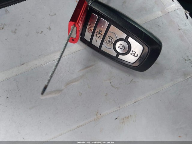 45432092 :رقم المزاد ، 3FA6P0SU9KR201796 vin ، 2019 Ford Fusion Energi Titanium مزاد بيع