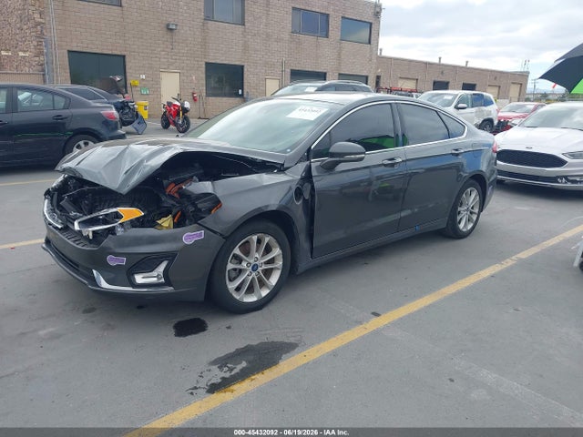 45432092 :رقم المزاد ، 3FA6P0SU9KR201796 vin ، 2019 Ford Fusion Energi Titanium مزاد بيع