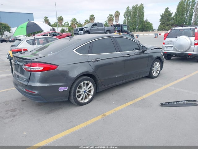 45432092 :رقم المزاد ، 3FA6P0SU9KR201796 vin ، 2019 Ford Fusion Energi Titanium مزاد بيع