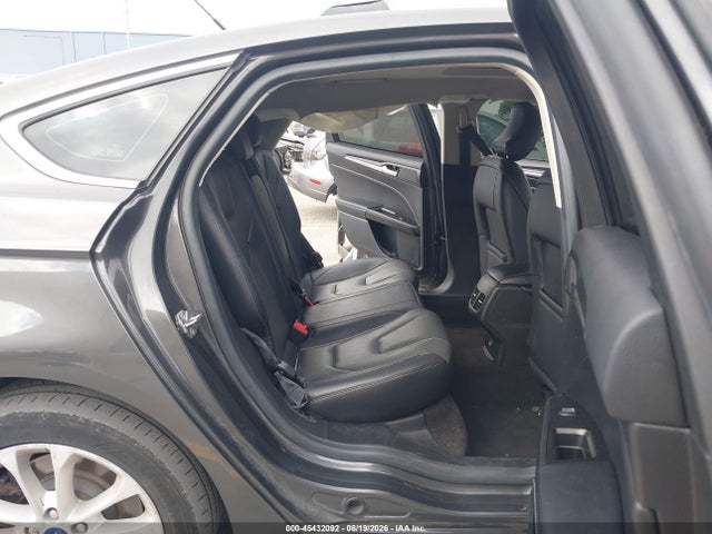 45432092 :رقم المزاد ، 3FA6P0SU9KR201796 vin ، 2019 Ford Fusion Energi Titanium مزاد بيع