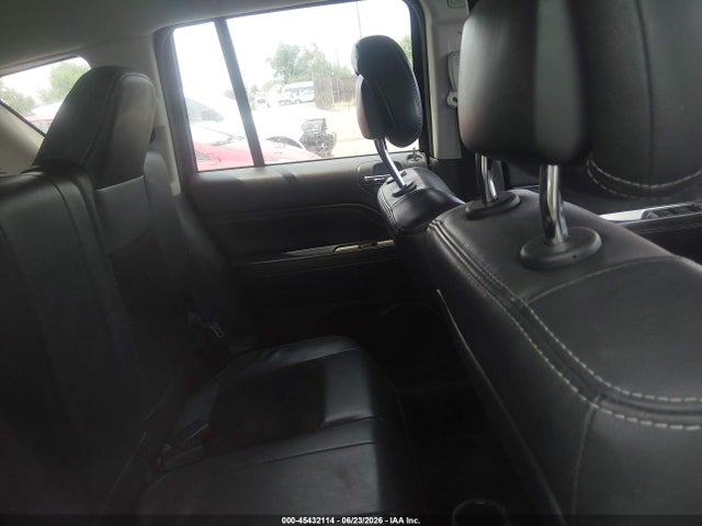 Jeep Compass Latitude 2014 1C4NJDEB6ED698103 Image 8