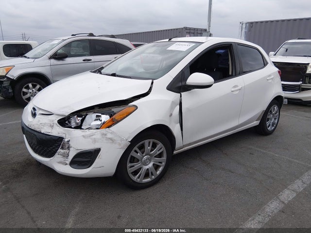 JM1DE1KZ3E0178853 Mazda Mazda2 Sport