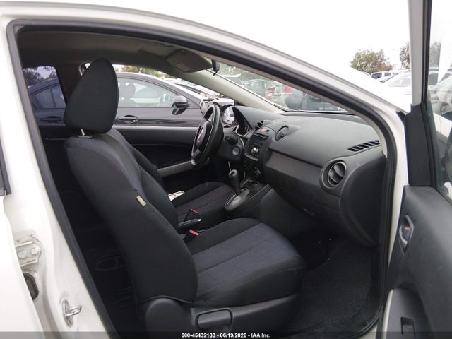 JM1DE1KZ3E0178853 Mazda Mazda2 Sport