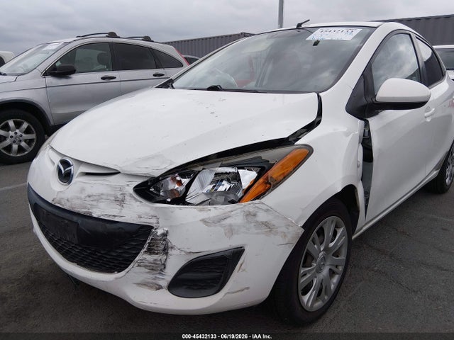 JM1DE1KZ3E0178853 Mazda Mazda2 Sport