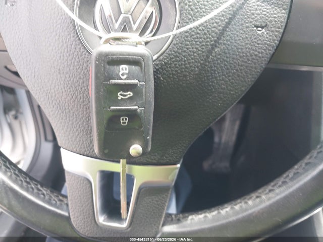 45432151 :رقم المزاد ، 1VWAS7A3XFC082310 vin ، 2015 Volkswagen Passat 1.8t Limited Edition مزاد بيع