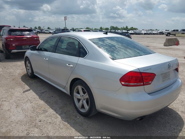 45432151 :رقم المزاد ، 1VWAS7A3XFC082310 vin ، 2015 Volkswagen Passat 1.8t Limited Edition مزاد بيع
