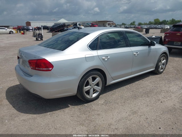 45432151 :رقم المزاد ، 1VWAS7A3XFC082310 vin ، 2015 Volkswagen Passat 1.8t Limited Edition مزاد بيع
