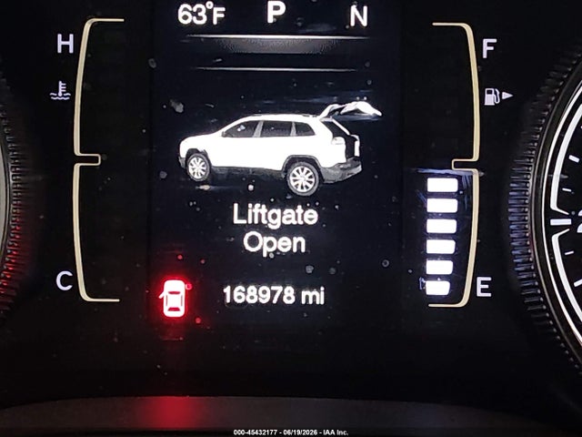 Продаж на аукціоні авто 2015 Jeep Cherokee Latitude, vin: 1C4PJMCS4FW504783, номер лоту: 45432177