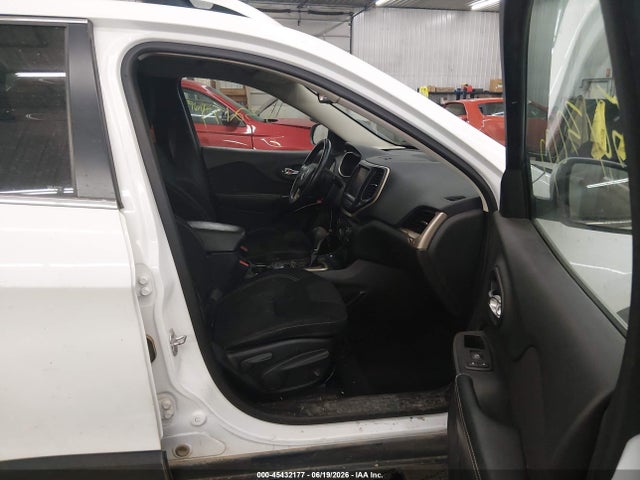 Продаж на аукціоні авто 2015 Jeep Cherokee Latitude, vin: 1C4PJMCS4FW504783, номер лоту: 45432177