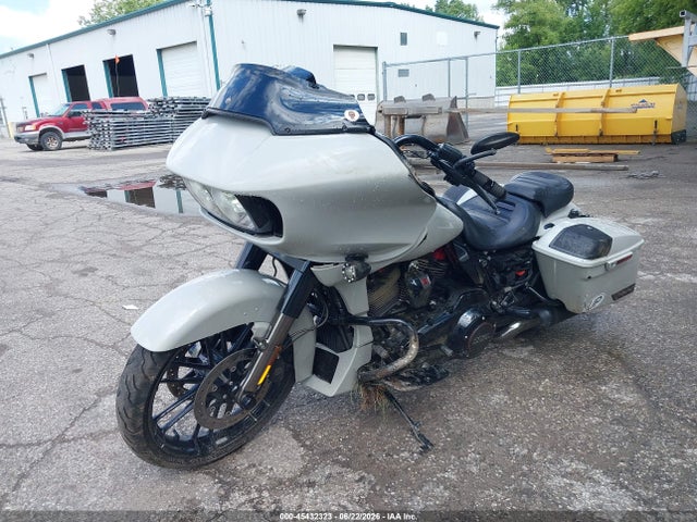 Harley-Davidson FLTRXSE 2020 1HD1TCL1XLB957826 Image 2