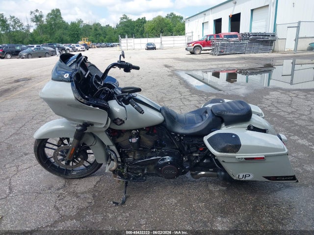 Harley-Davidson FLTRXSE 2020 1HD1TCL1XLB957826 Image 13