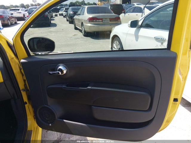 Продаж на аукціоні авто 2015 Fiat 500 Sport, vin: 3C3CFFBR8FT562304, номер лоту: 45432347