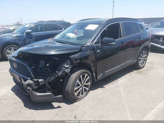 Toyota Corolla Cross Xle 2024 7MUDAAAG5RV075809 Image 2
